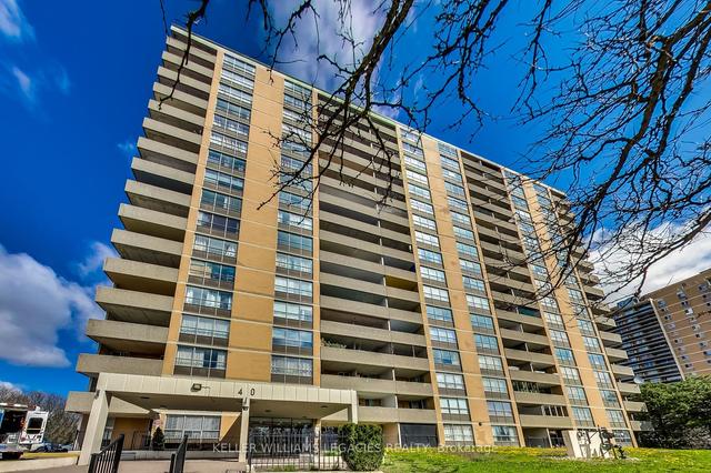 804 - 40 Panorama Crt, Condo with 3 bedrooms, 2 bathrooms and 1 parking in Toronto ON | Image 12