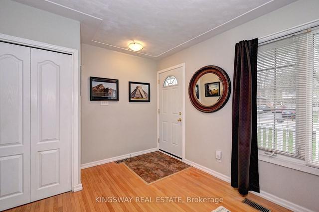 48 Renwick Ave, House detached with 2 bedrooms, 2 bathrooms and 4 parking in Cambridge ON | Image 34
