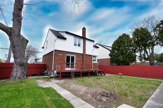 318 Brucedale Ave E, House detached with 3 bedrooms, 2 bathrooms and 3 parking in Hamilton ON | Image 32