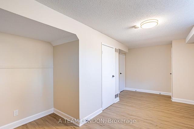 76 - 35 Waterman Ave, Townhouse with 3 bedrooms, 2 bathrooms and 2 parking in London ON | Image 31
