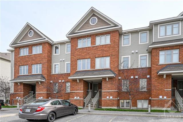 135 Keltie Private, House attached with 2 bedrooms, 2 bathrooms and 2 parking in Ottawa ON | Image 2