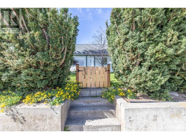 631 Earle Crescent, House detached with 3 bedrooms, 1 bathrooms and 2 parking in Oliver BC | Image 36