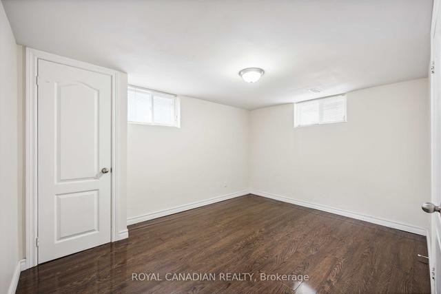 12 Huntington Ave, House detached with 2 bedrooms, 2 bathrooms and 5 parking in Toronto ON | Image 10