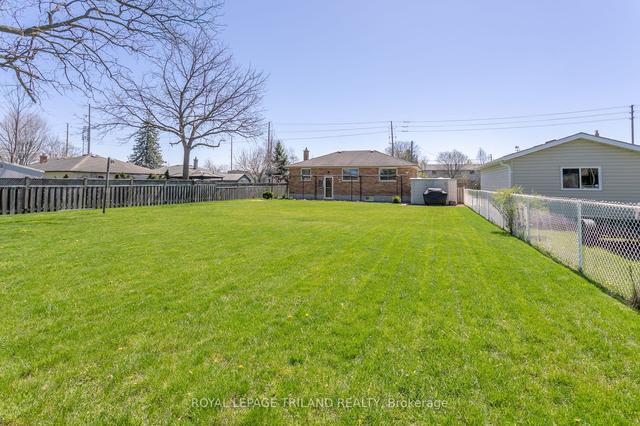 1748 Trafalgar St, House detached with 3 bedrooms, 2 bathrooms and 5 parking in London ON | Image 25