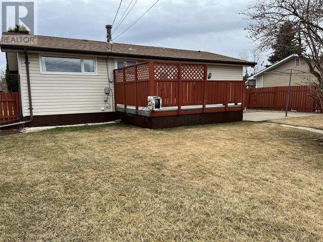 1021 Reasbeck Crescent, House detached with 3 bedrooms, 2 bathrooms and 2 parking in Dawson Creek BC | Image 28