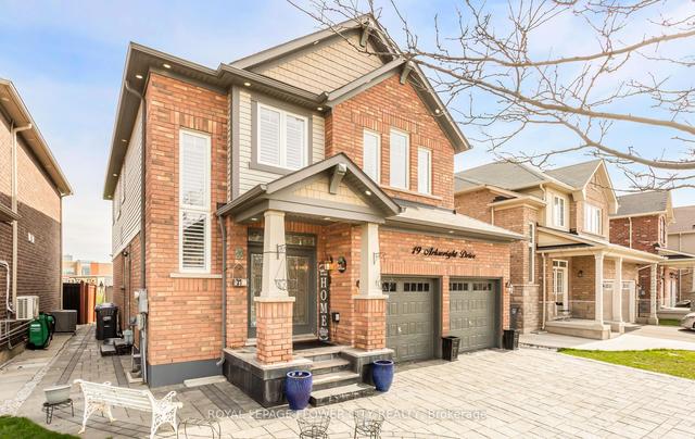 19 Arkwright Dr, House detached with 4 bedrooms, 4 bathrooms and 6 parking in Brampton ON | Image 12