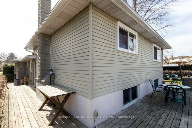 715 Coulson Ave, House detached with 3 bedrooms, 2 bathrooms and 5 parking in Milton ON | Image 19