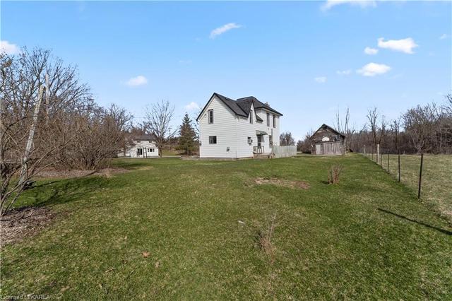 338 Burridge Road, House detached with 3 bedrooms, 2 bathrooms and 7 parking in South Frontenac ON | Image 19