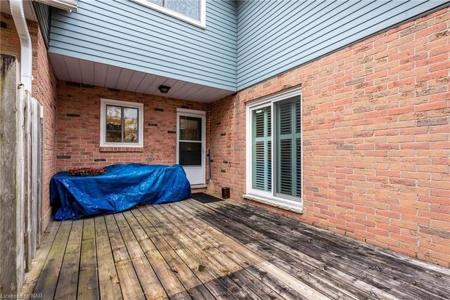 13 - 10 Elderwood Drive, House attached with 4 bedrooms, 3 bathrooms and 5 parking in St. Catharines ON | Image 26