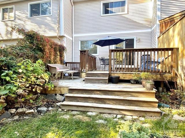 36 Palomino Drive, Townhouse with 3 bedrooms, 2 bathrooms and 3 parking in Ottawa ON | Image 18
