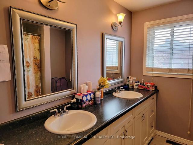 21 Pelmo Cres, House detached with 3 bedrooms, 3 bathrooms and 6 parking in Toronto ON | Image 23