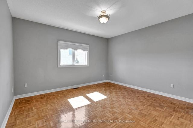 129 Sunset Rdge, House detached with 3 bedrooms, 3 bathrooms and 4 parking in Vaughan ON | Image 7