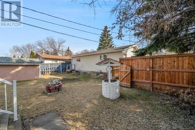 5220 19 Avenue Nw, House detached with 4 bedrooms, 2 bathrooms and 5 parking in Calgary AB | Image 32