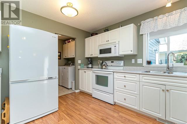 4066 Magnolia Dr, House other with 2 bedrooms, 2 bathrooms and 2 parking in Nanaimo BC | Image 21