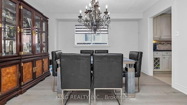 19 Kirk Dr, House detached with 5 bedrooms, 5 bathrooms and 8 parking in Brampton ON | Image 3