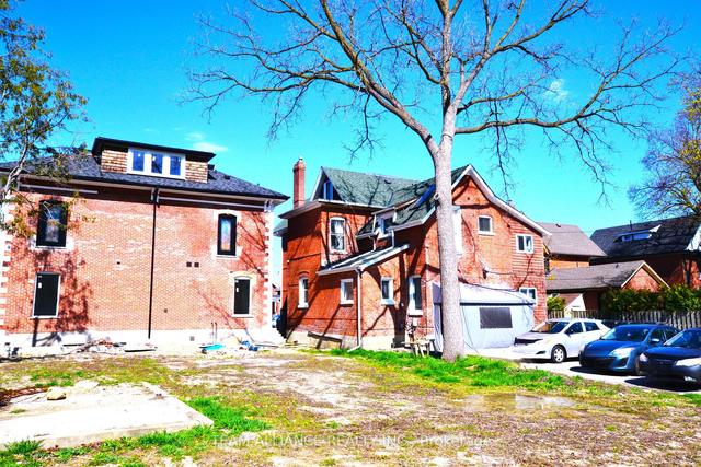 249 Main St N, House detached with 6 bedrooms, 5 bathrooms and 2 parking in Brampton ON | Image 19