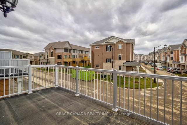 11 Canoe Lane, House attached with 3 bedrooms, 3 bathrooms and 4 parking in Hamilton ON | Image 7