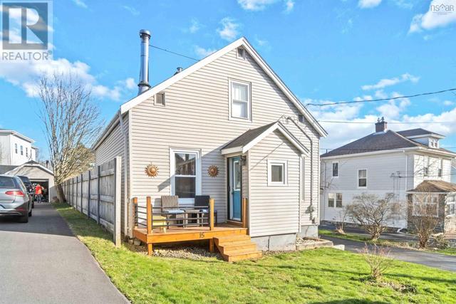 15 Cuisack Street, House detached with 3 bedrooms, 1 bathrooms and null parking in Halifax NS | Image 1