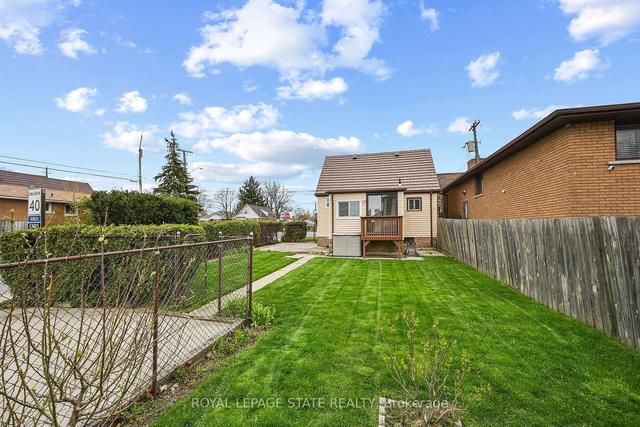 595 Fennell Ave E, House detached with 2 bedrooms, 1 bathrooms and 2 parking in Hamilton ON | Image 30