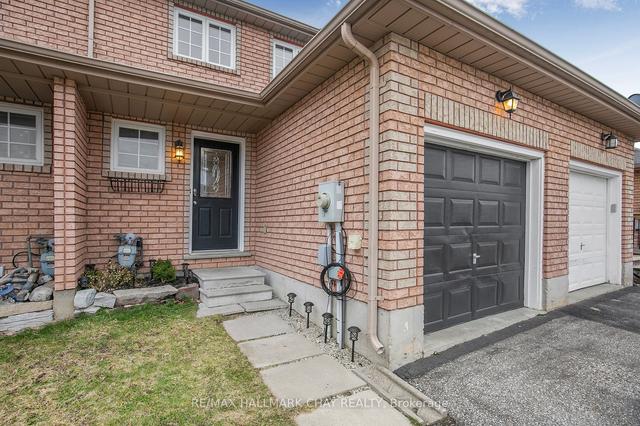 47 Michael Cres, House attached with 3 bedrooms, 3 bathrooms and 3 parking in Barrie ON | Image 31