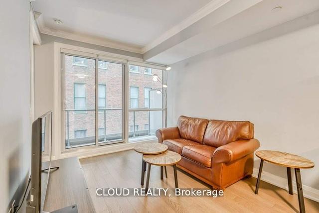 1008 - 70 Temperance St, Condo with 1 bedrooms, 1 bathrooms and 0 parking in Toronto ON | Image 4