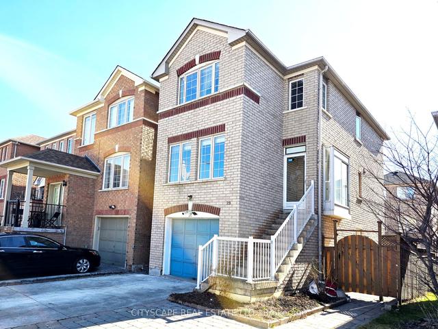 29 Centrepark Dr, House detached with 3 bedrooms, 2 bathrooms and 3 parking in Toronto ON | Image 12