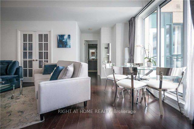 1606 - 35 Hayden St, Condo with 2 bedrooms, 2 bathrooms and 1 parking in Toronto ON | Image 27