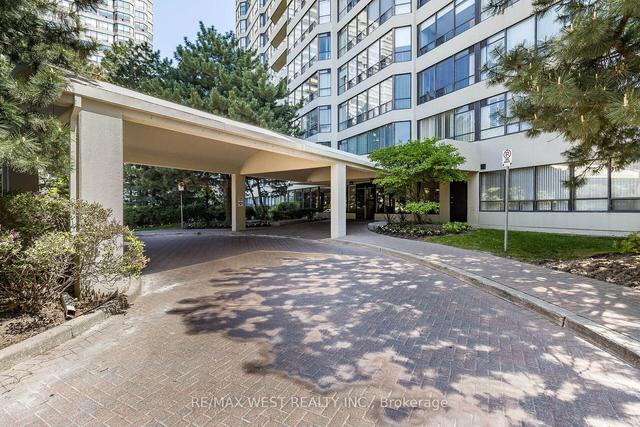 1205 - 24 Hanover Rd, Condo with 1 bedrooms, 1 bathrooms and 1 parking in Brampton ON | Image 12