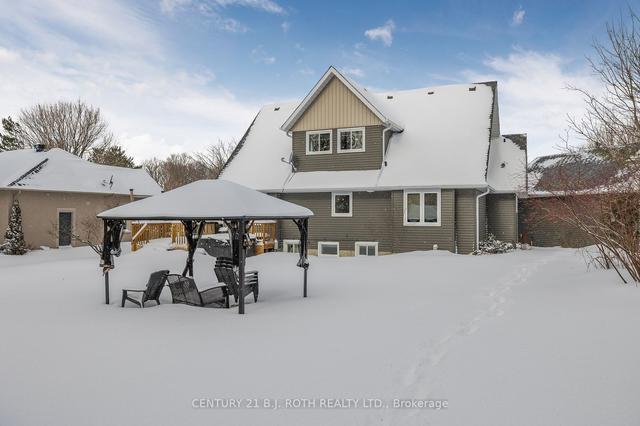 101 Highland Dr, House detached with 2 bedrooms, 3 bathrooms and 6 parking in Oro Medonte ON | Image 26
