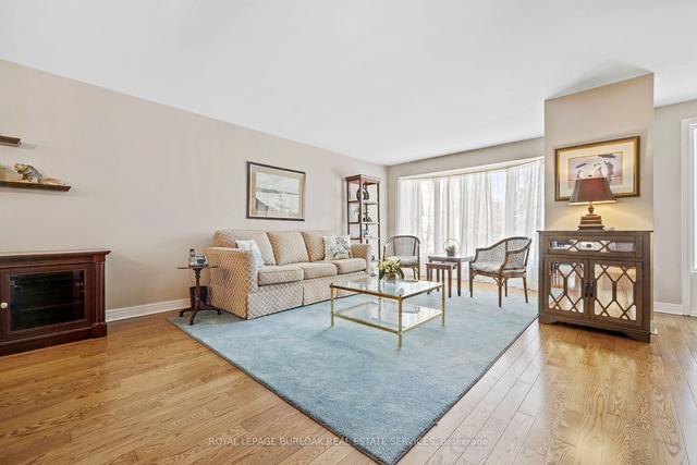 2 - 2050 Brant St, Townhouse with 3 bedrooms, 4 bathrooms and 2 parking in Burlington ON | Image 32