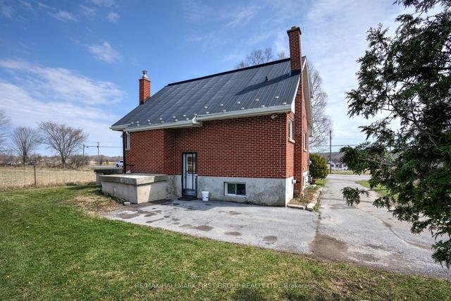 2057 Sydenham Rd, House detached with 3 bedrooms, 2 bathrooms and 6 parking in Kingston ON | Image 25