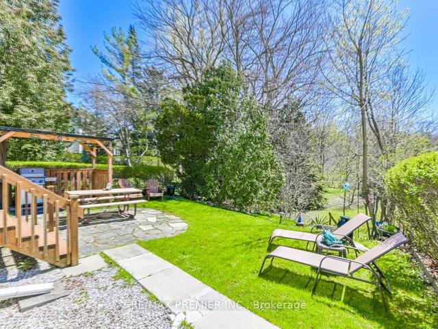 93 Black Creek Blvd, House detached with 4 bedrooms, 2 bathrooms and 4 parking in Toronto ON | Image 19