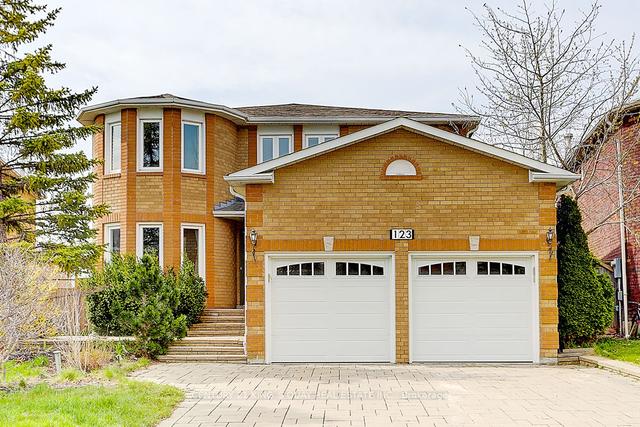 123 Bernard Ave, House detached with 4 bedrooms, 4 bathrooms and 4 parking in Richmond Hill ON | Image 1