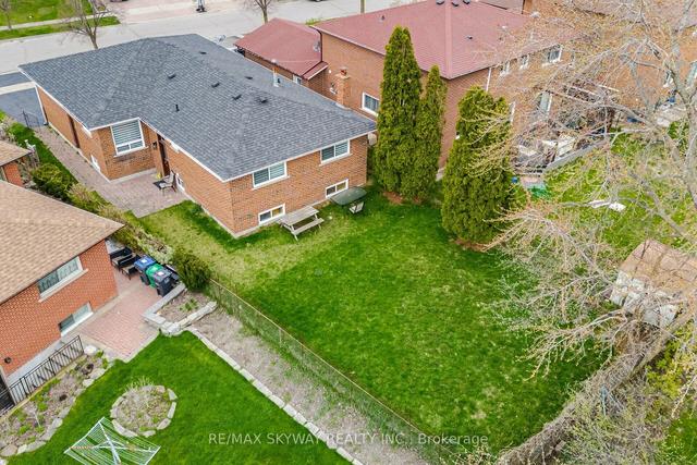 13 Panorama Cres, House detached with 3 bedrooms, 3 bathrooms and 6 parking in Brampton ON | Image 30
