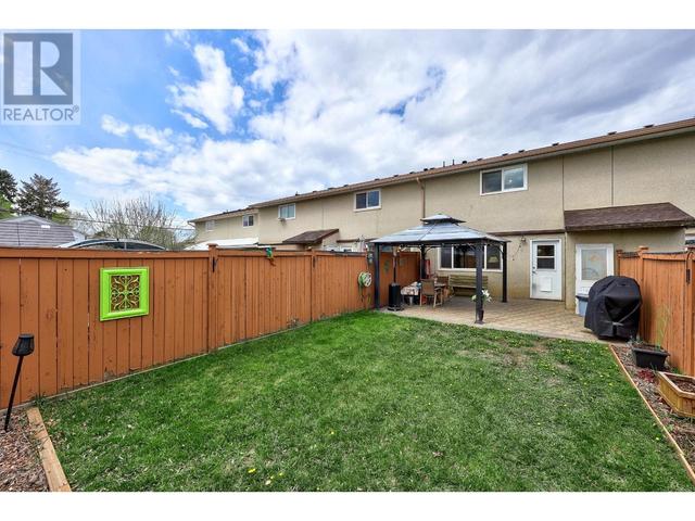 41 - 1697 Greenfield Ave, House attached with 3 bedrooms, 1 bathrooms and null parking in Kamloops BC | Image 18