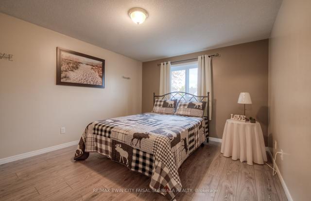 60 Marston Cres, House attached with 3 bedrooms, 3 bathrooms and 3 parking in Cambridge ON | Image 24