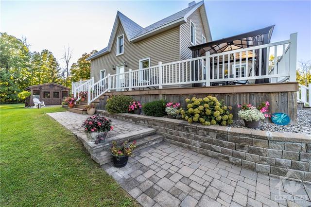 203 Latourell Road, House detached with 5 bedrooms, 3 bathrooms and 10 parking in North Grenville ON | Image 4
