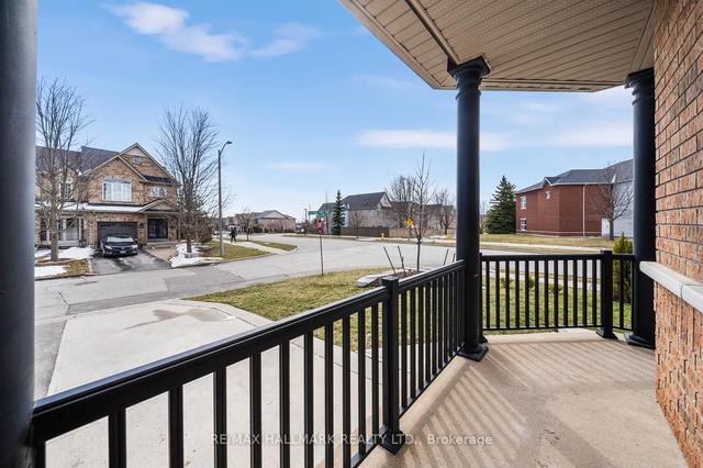 2 Village Vista Way, House attached with 4 bedrooms, 4 bathrooms and 4 parking in Vaughan ON | Image 35
