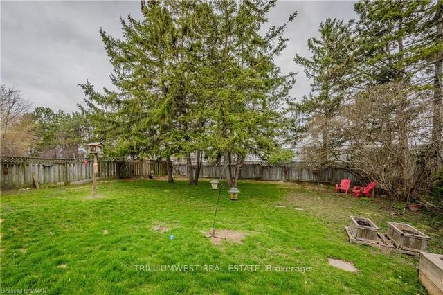 97 Applewood Cres, House detached with 3 bedrooms, 1 bathrooms and 5 parking in Guelph ON | Image 26