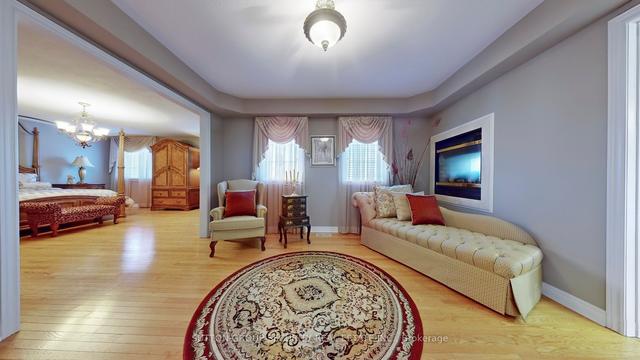 40 Meadow Ridge Crt, House detached with 4 bedrooms, 6 bathrooms and 8 parking in Vaughan ON | Image 5