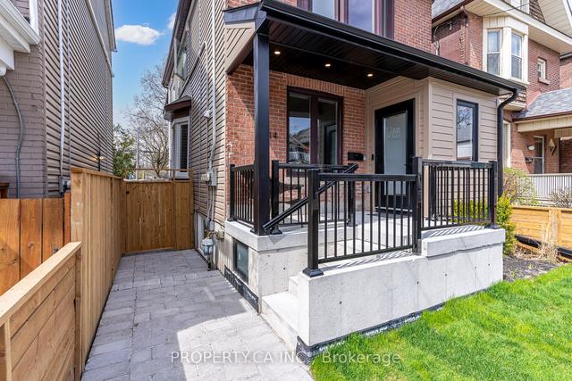 514 Pape Ave, House detached with 3 bedrooms, 5 bathrooms and 2 parking in Toronto ON | Image 26