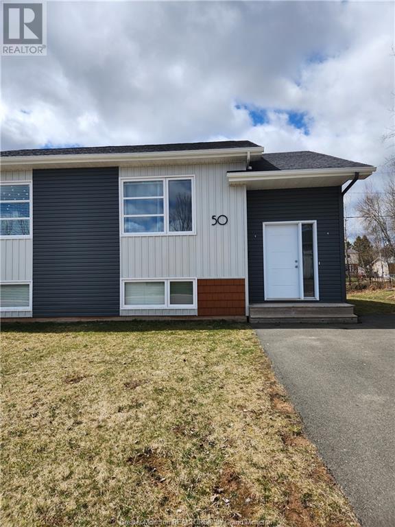 50 Jordan Cres, House semidetached with 3 bedrooms, 1 bathrooms and null parking in Moncton NB | Image 1