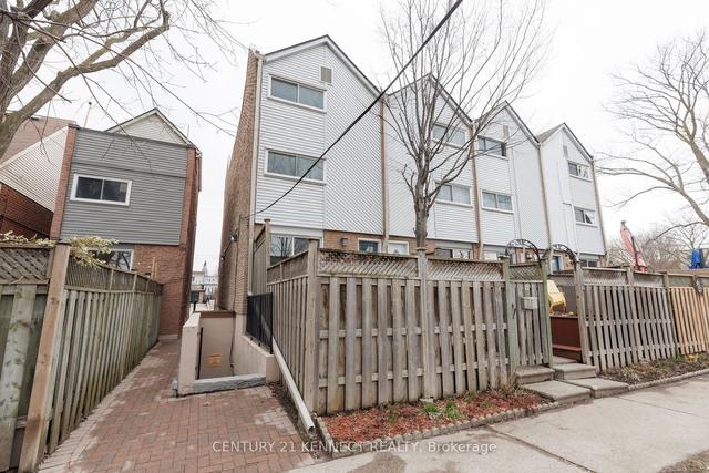 31 - 41 Battenberg Ave, Townhouse with 2 bedrooms, 2 bathrooms and 1 parking in Toronto ON | Image 12