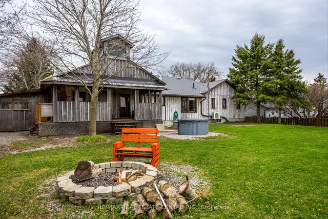 27 Bruce St, House detached with 3 bedrooms, 3 bathrooms and 8 parking in Kawartha Lakes ON | Image 22