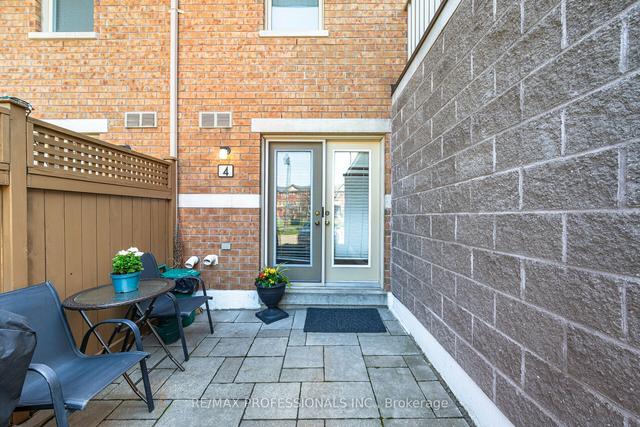4 - 3985 Eglinton Ave W, Townhouse with 2 bedrooms, 2 bathrooms and 1 parking in Mississauga ON | Image 16
