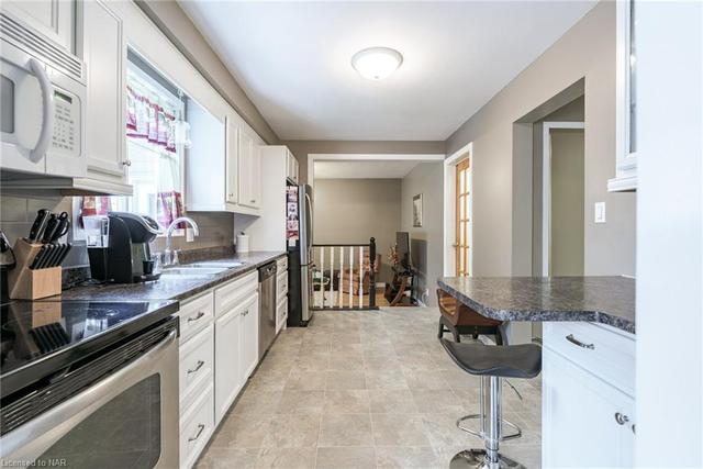 24 The Meadows Street, House detached with 3 bedrooms, 1 bathrooms and 5 parking in St. Catharines ON | Image 21