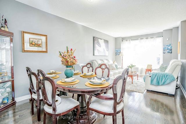 67 Lorenzo Circ, House attached with 3 bedrooms, 4 bathrooms and 2 parking in Brampton ON | Image 3