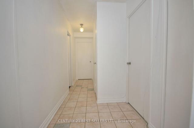 1407 - 25 Kensington Rd, Condo with 3 bedrooms, 2 bathrooms and 1 parking in Brampton ON | Image 4