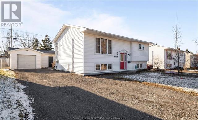 60 Autumn Terr, House detached with 3 bedrooms, 1 bathrooms and null parking in Moncton NB | Image 1