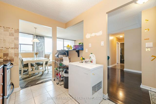 605 - 3501 Glen Erin Dr, Condo with 2 bedrooms, 1 bathrooms and 1 parking in Mississauga ON | Image 8